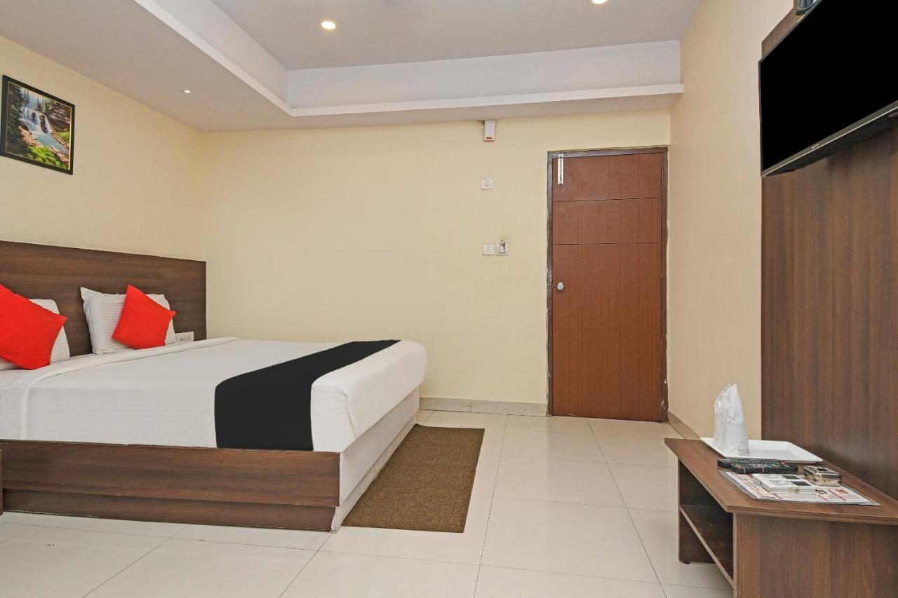 Capital O 76622 Hotel Raama Grand Maisur Dış mekan fotoğraf